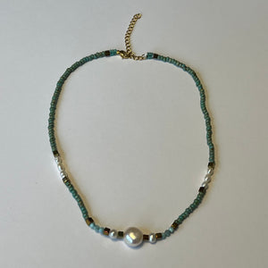 Summer Pearl Choker