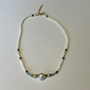 Summer Pearl Choker